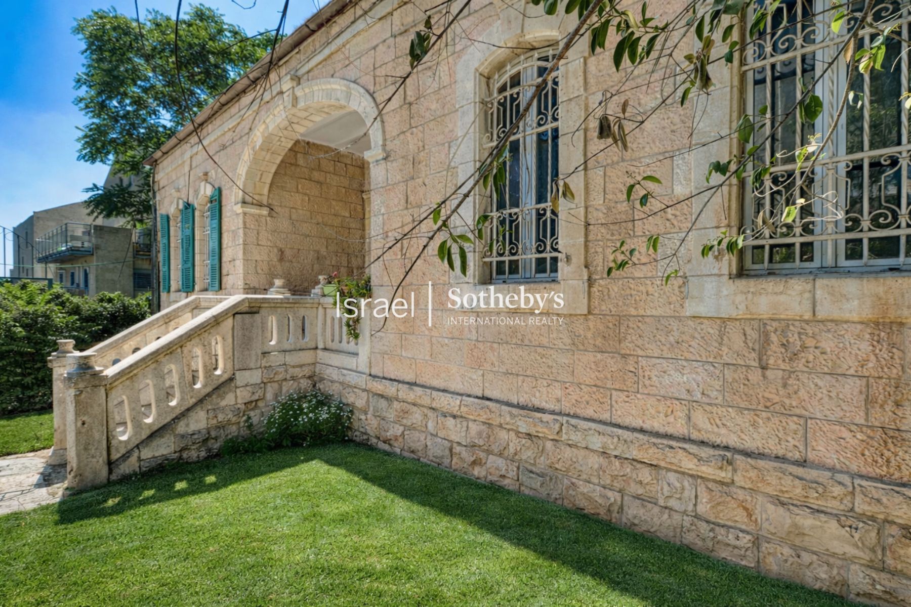 Garden Apartment in the German Colony Neighborhood