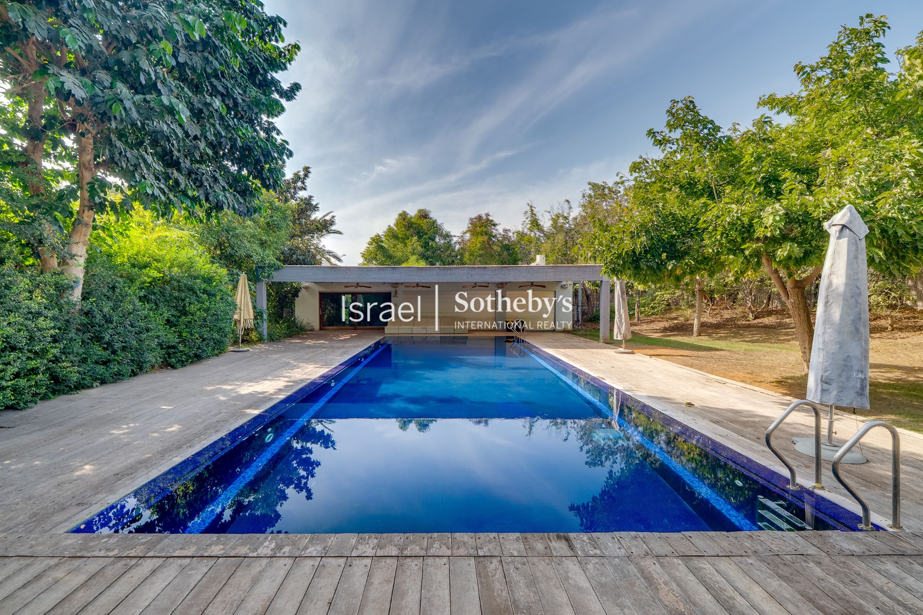 Exceptional Villa with a Pool