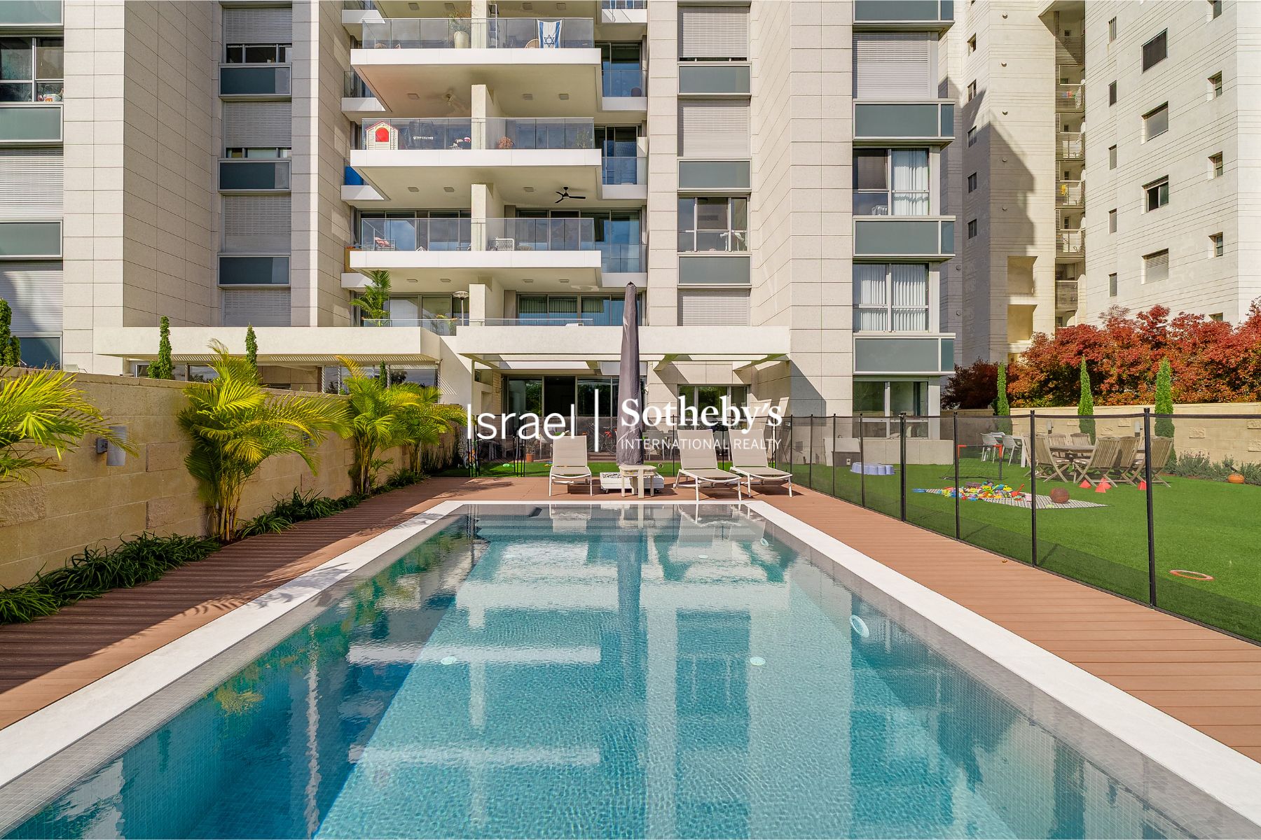 Exclusive Garden Apartment with a Pool in Kochav Hatzafon Neighborhood