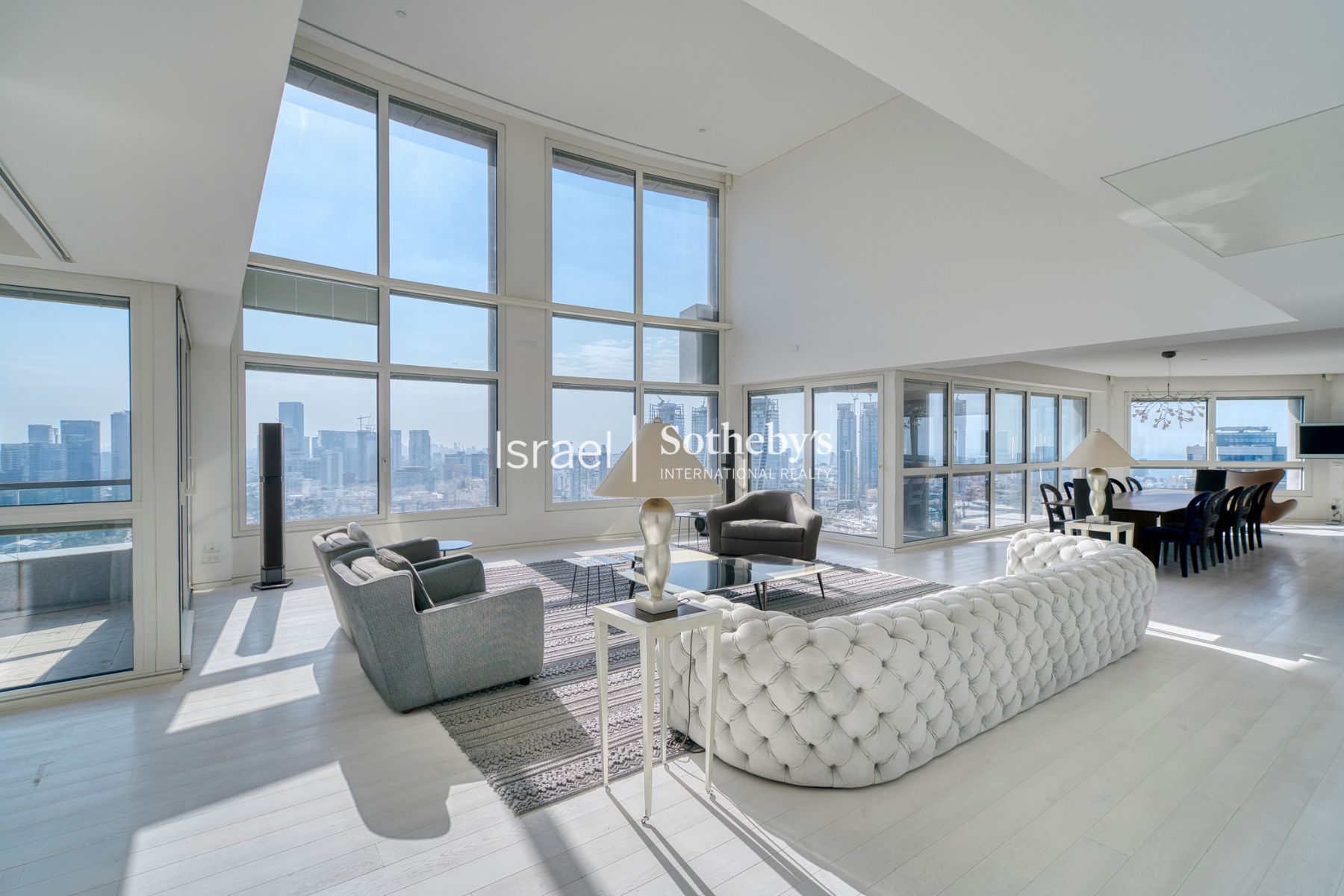 Luxurious Sea View Apartment in Yoo Towers at Tzameret Park
