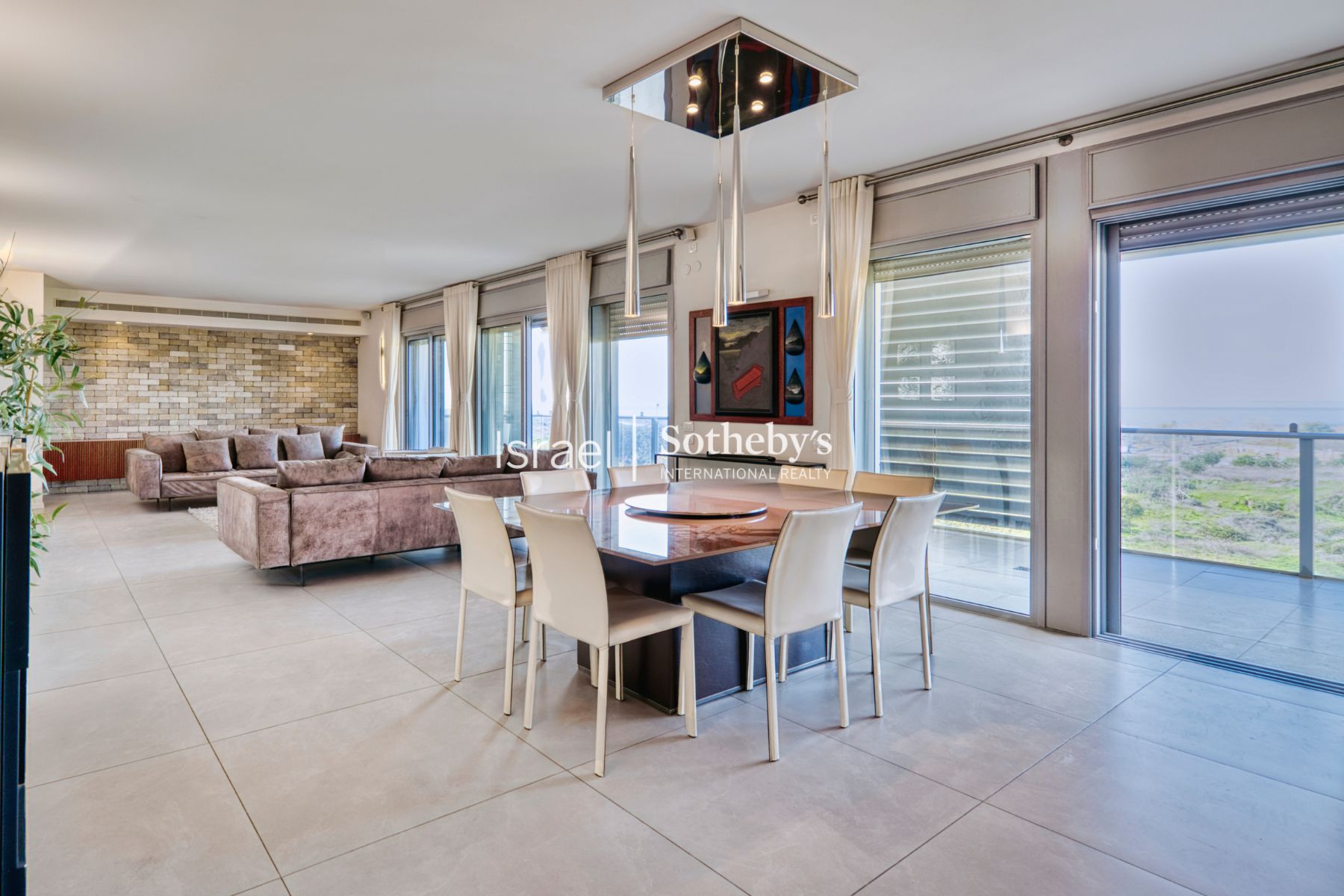 Luxury Apartment in the “Prestige” Complex in Ramat Aviv HaHadasha