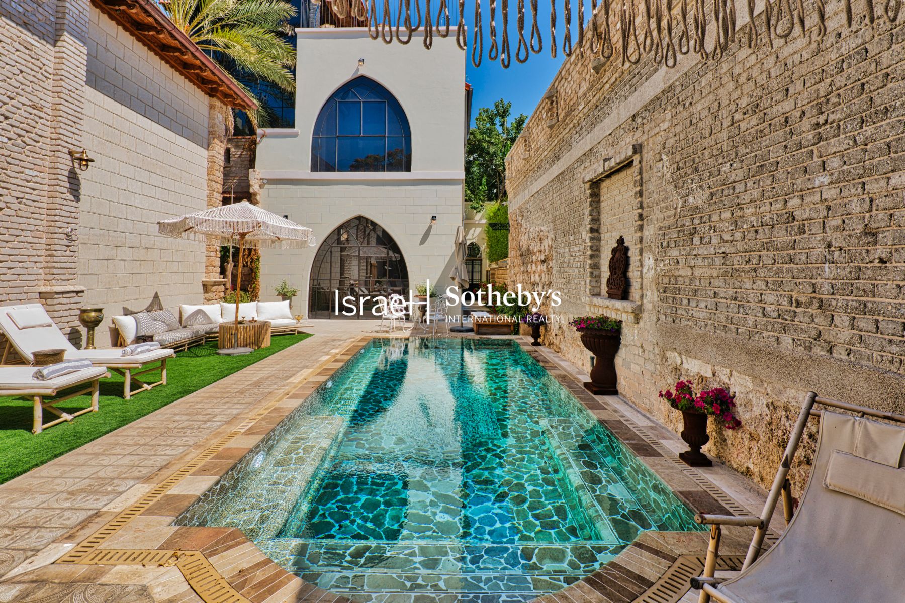 Tuscan-Style Private Estate in Neve Tzedek