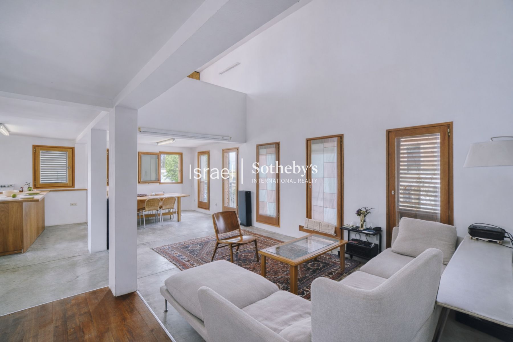 Private Residence with Sea Views and Significant Value-Add Potential