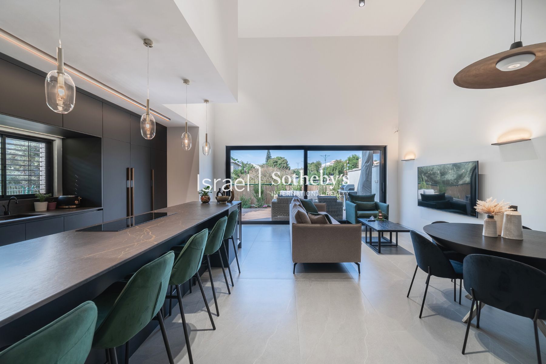 Modern Private Residence in Ganei Iris Neighborhood