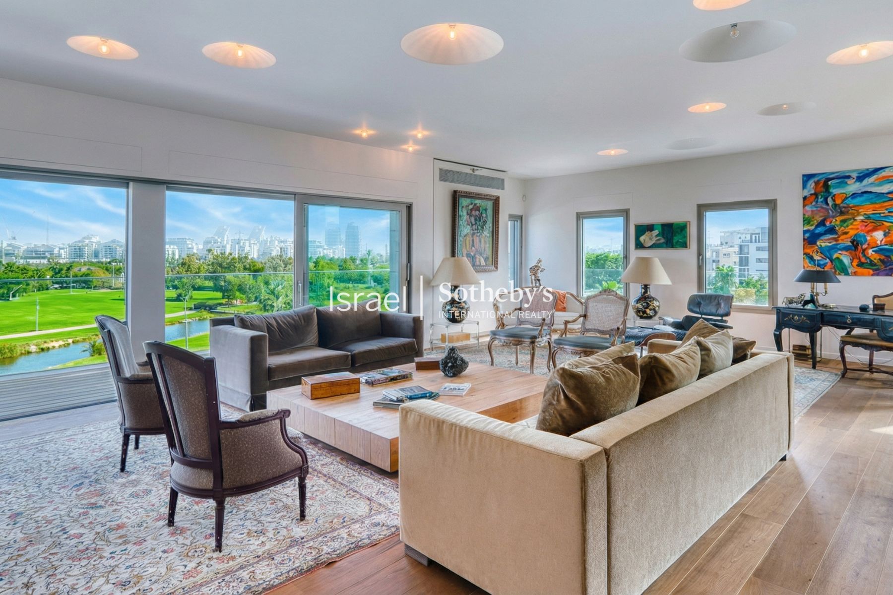 פנטהאוז-וילה על קומה שלמה בצפון הישן סמוך לפארק הירקון