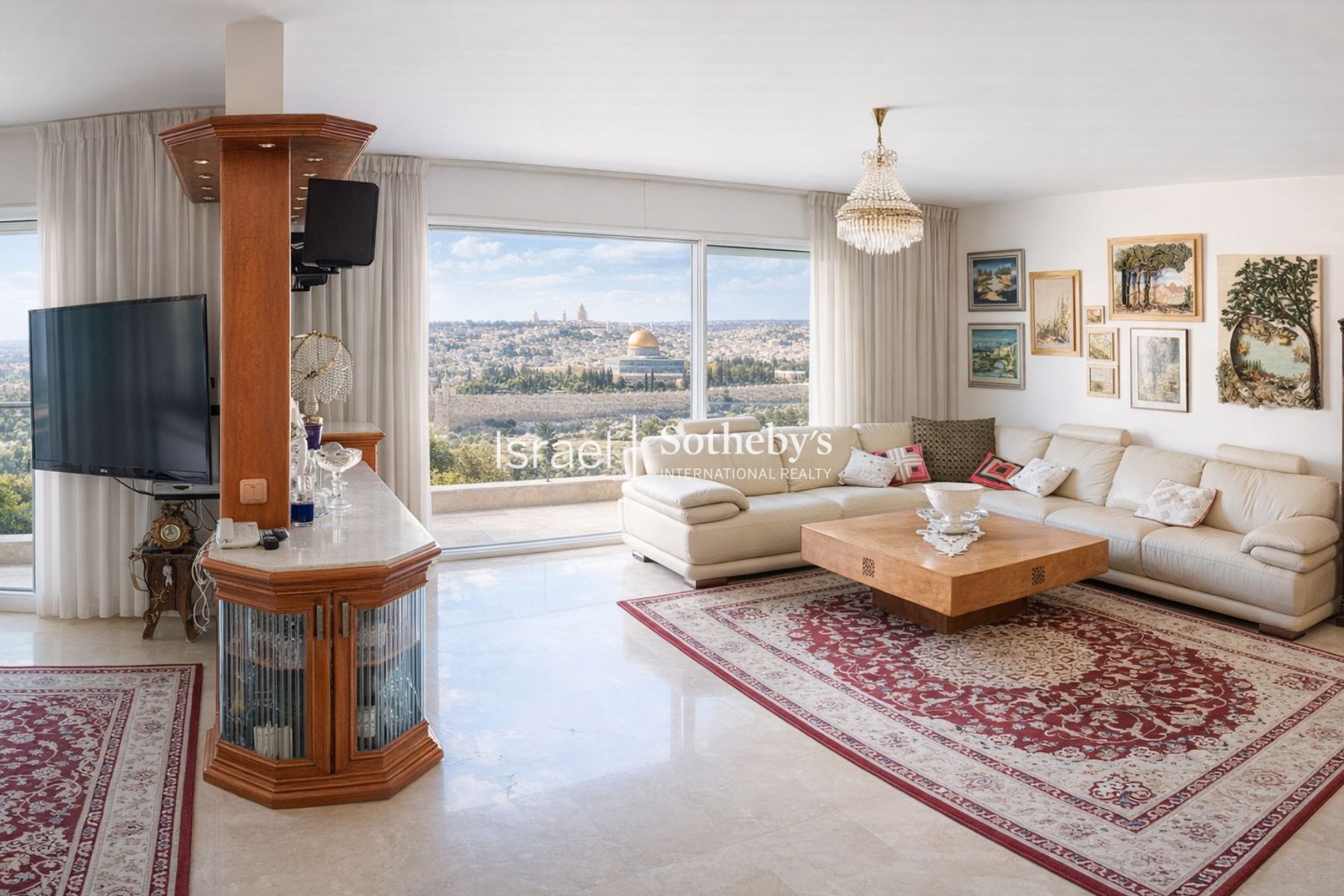 Unique 3-Story House with a Courtyard | Jerusalem – Bayit VeGan