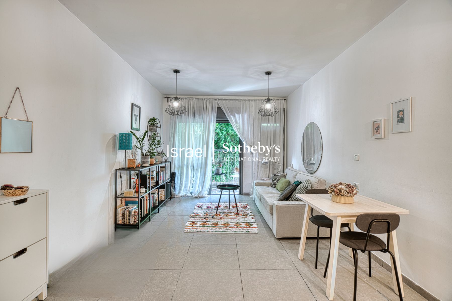 Designer Apartment in the Florentine Neighborhood