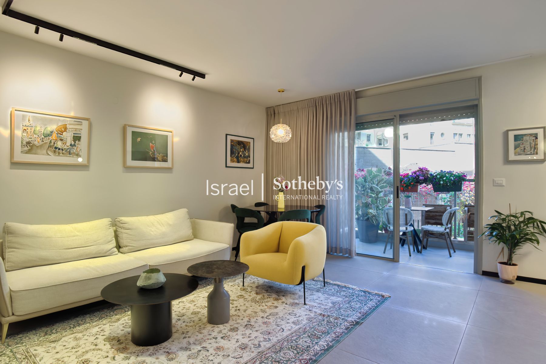 Renovated Apartment in “HaroVa” Complex – Steps from Jaffa Flea Market